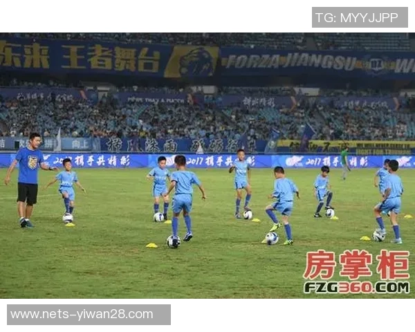 埃莫西约与魔鬼鱼的激烈对决揭示了足球战术与团队精神的完美结合